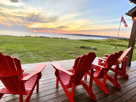 Cabot Trail Ocean Front & Mountain View Lodge