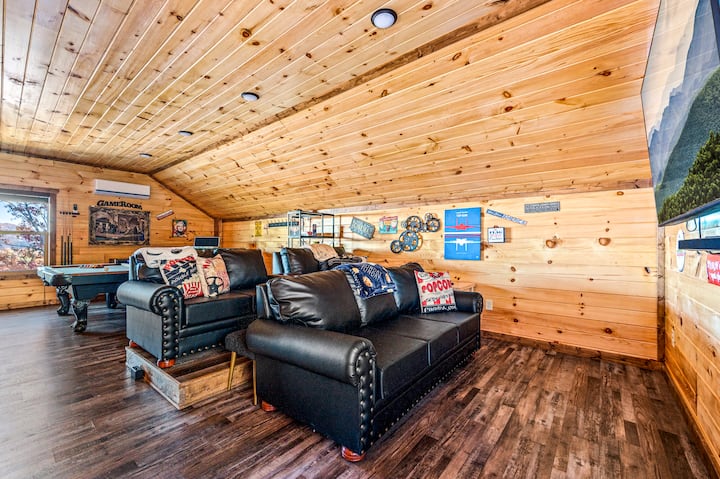 Movie night is a definite must after a long day out! Front couch is a Queen Sofa Sleeper to add to the Queen day bed and twin trundle.