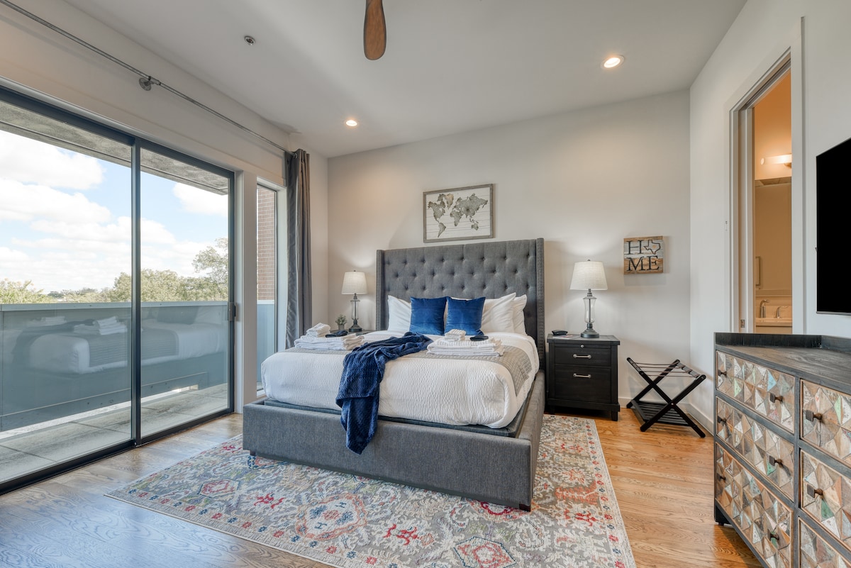 غرفة النوم الرئيسية في الطابق الثالث إلى اليسار في الطابق الثالث تهبط مع   سرير بمقاس كبير وبوش + مرتبة فاخرة معتمدة من لافيسك أويكو تيك