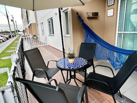 Airbnb em destaque: VOG ACQUA - Flower on the BEACH - Foot in the Sand 2/4 with Air em Ilhéus