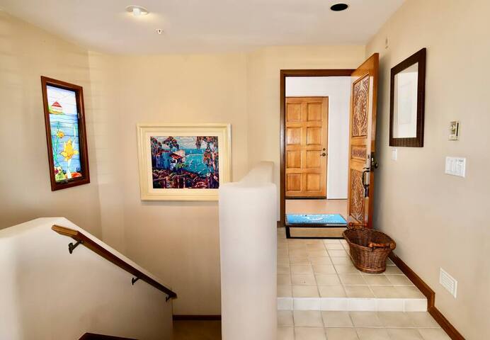 Luxury Spacious Serene Home with Private Balconies gallery image 3