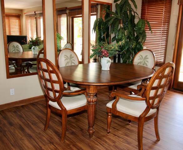 Luxury Spacious Serene Home with Private Balconies gallery image 4