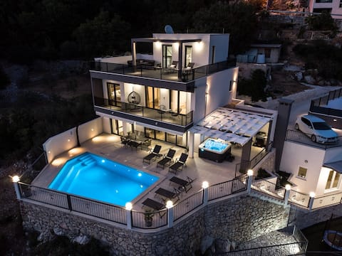 Successful Airbnb property: Villa Neda heated pool, hot-tub, sauna, 3 bedrooms in Blato Na Cetini