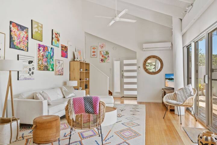 Beachside Oasis with Pool Close to Beach gallery image 4