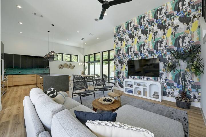 UT Football Fave – Pool, Hot Tub, Tulum Inspired gallery image 2