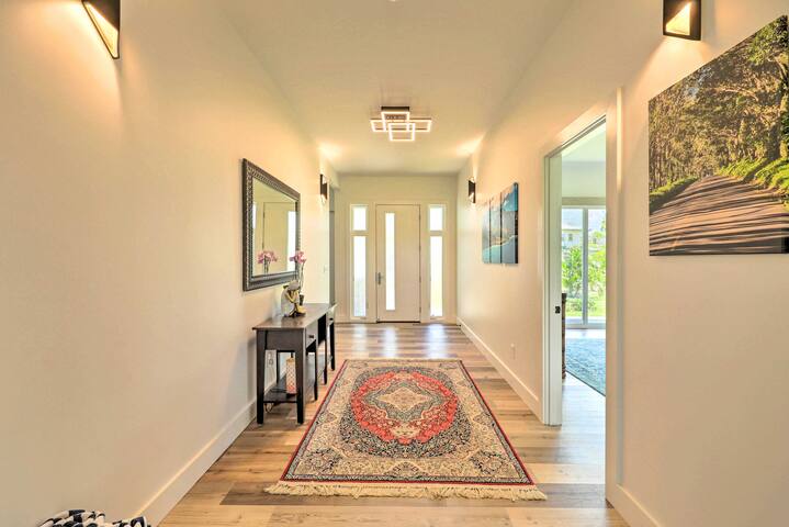 Spacious Kauai Getaway < 1 Mi to the Ocean! gallery image 5