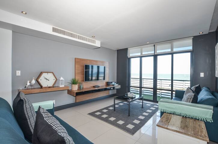 Executive Apartment with Ocean Views in Blouberg gallery image 4