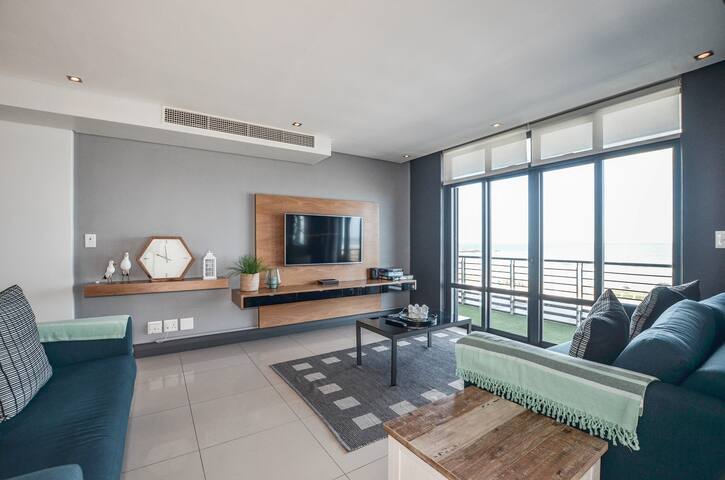 Executive Apartment with Ocean Views in Blouberg gallery image 3