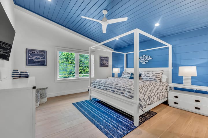 Primary Bedroom - King