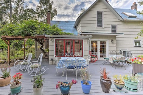 Charming Historic Retreat Near Poverty Bay!