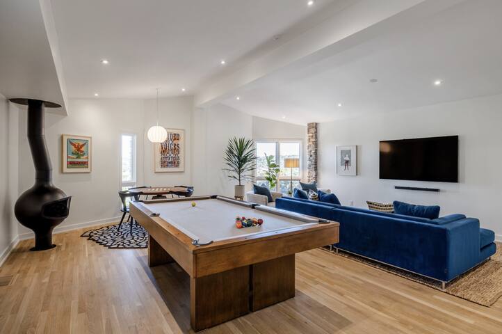 Austin Skyline Views + Private Pool – Brigadoon! gallery image 3