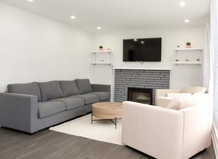 Top 10 PetFriendly Airbnbs In Oshawa, Canada Updated 2024 Trip101