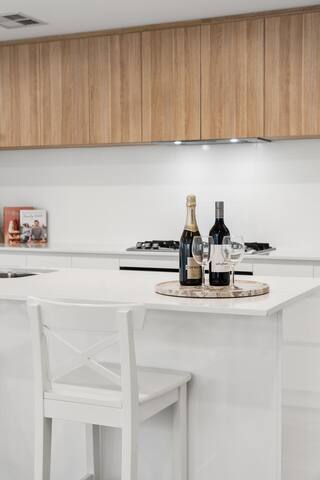 Modern Minimalistic Home gallery image 3