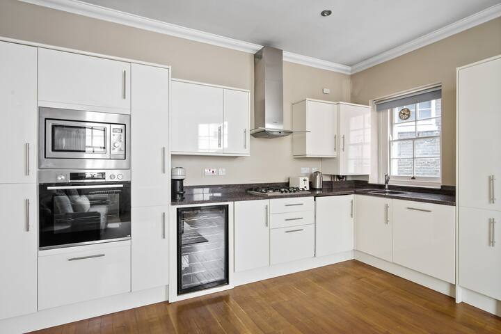 Blueground | Bayswater, high ceilings, nr park gallery image 5