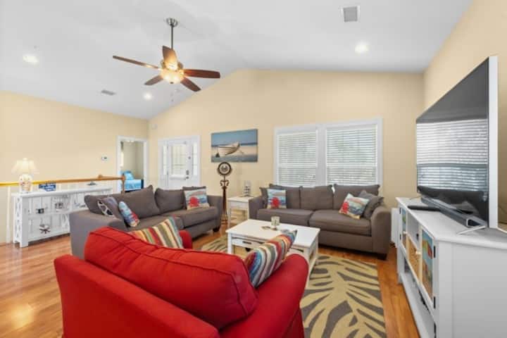 5 Minute Walk To Beach- 4br House -Simply Sunshine - North Myrtle Beach, SC