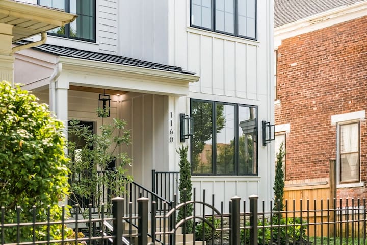 Luxury New Build w/ Theater Room & Rooftop Terrace gallery image 5