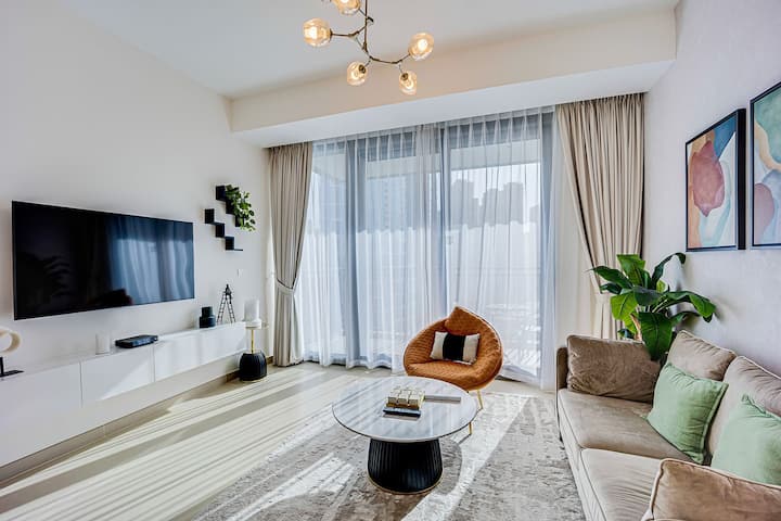 Lovely 1bd Canal View Apartment In Dubai Marina - Dubai Marina