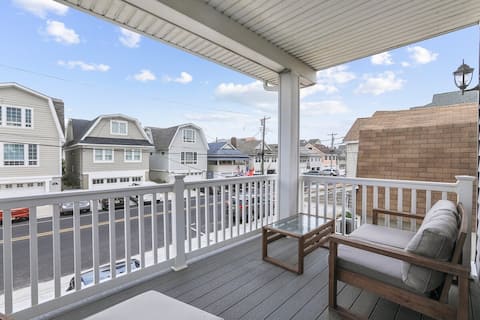 Family Retreat | Ocean Views + 6 Beach Badges