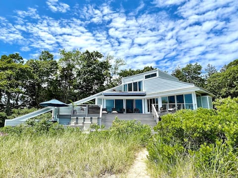 Stunning Beachfront Home ~ Family Friendly