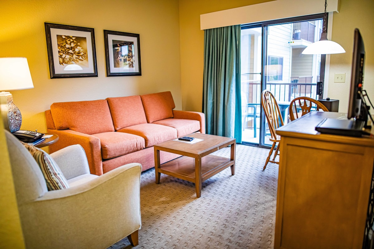 Laurel Crest - 1 Bedroom Townhome - Resorts for Rent in Pigeon Forge,  Tennessee, United States - Airbnb, image size:1200x800