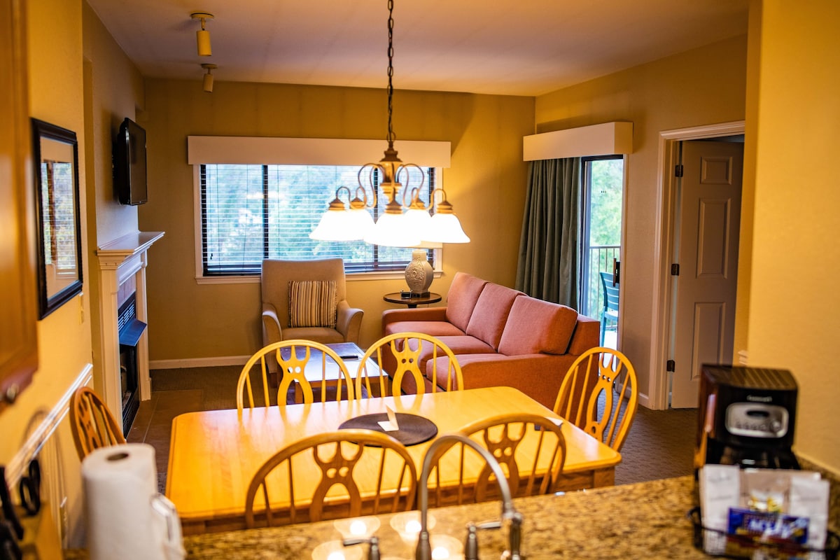 Laurel Crest - 1 Bedroom Deluxe Villa - Resorts for Rent in Pigeon Forge,  Tennessee, United States - Airbnb, image size:1200x800