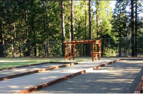 Cedar Oasis: On Quiet Culdesac + Private Lake!