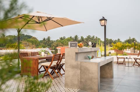 LaSierra | Luxury Villa | caretaker, 10 min beach