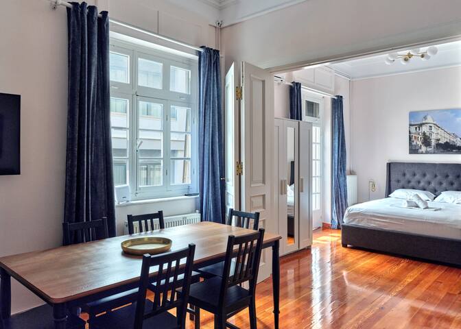 Elegant apartment in Syntagma square gallery image 4