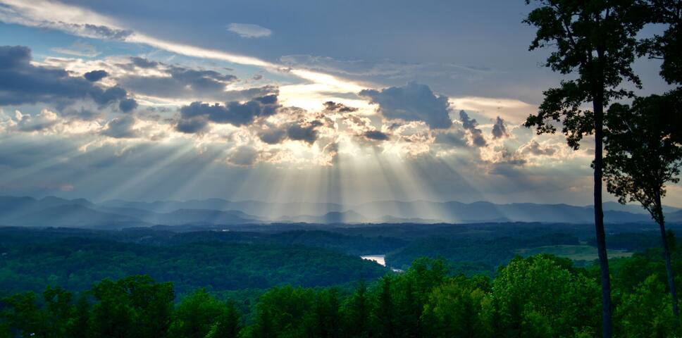 Mountain Home w Endless Views, Fire Pit, Near AVL! gallery image 3