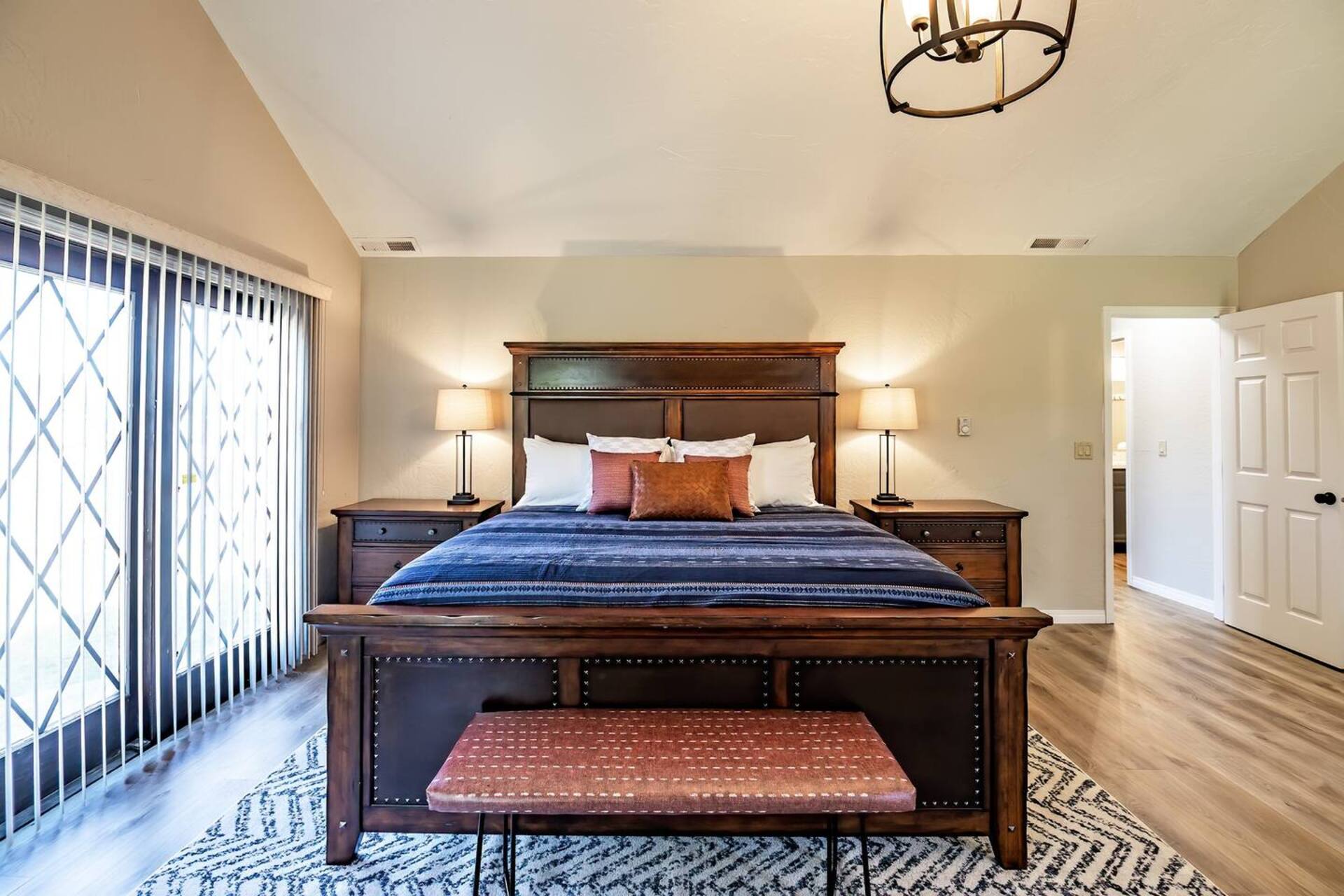 Cozy Ellensburg Farm Stay for Two
