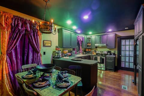 Warlock House: Magical, Wave Wands, Speak Spells