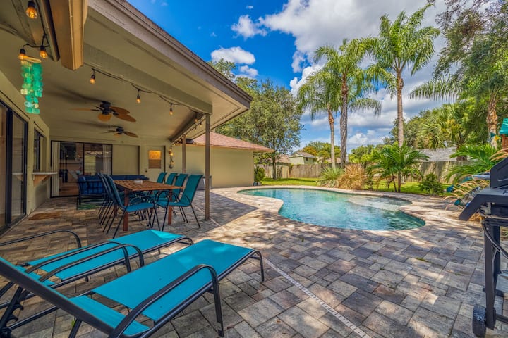 Hello Sunshine: Heated Pool & Short Drive To Irb - Largo, FL