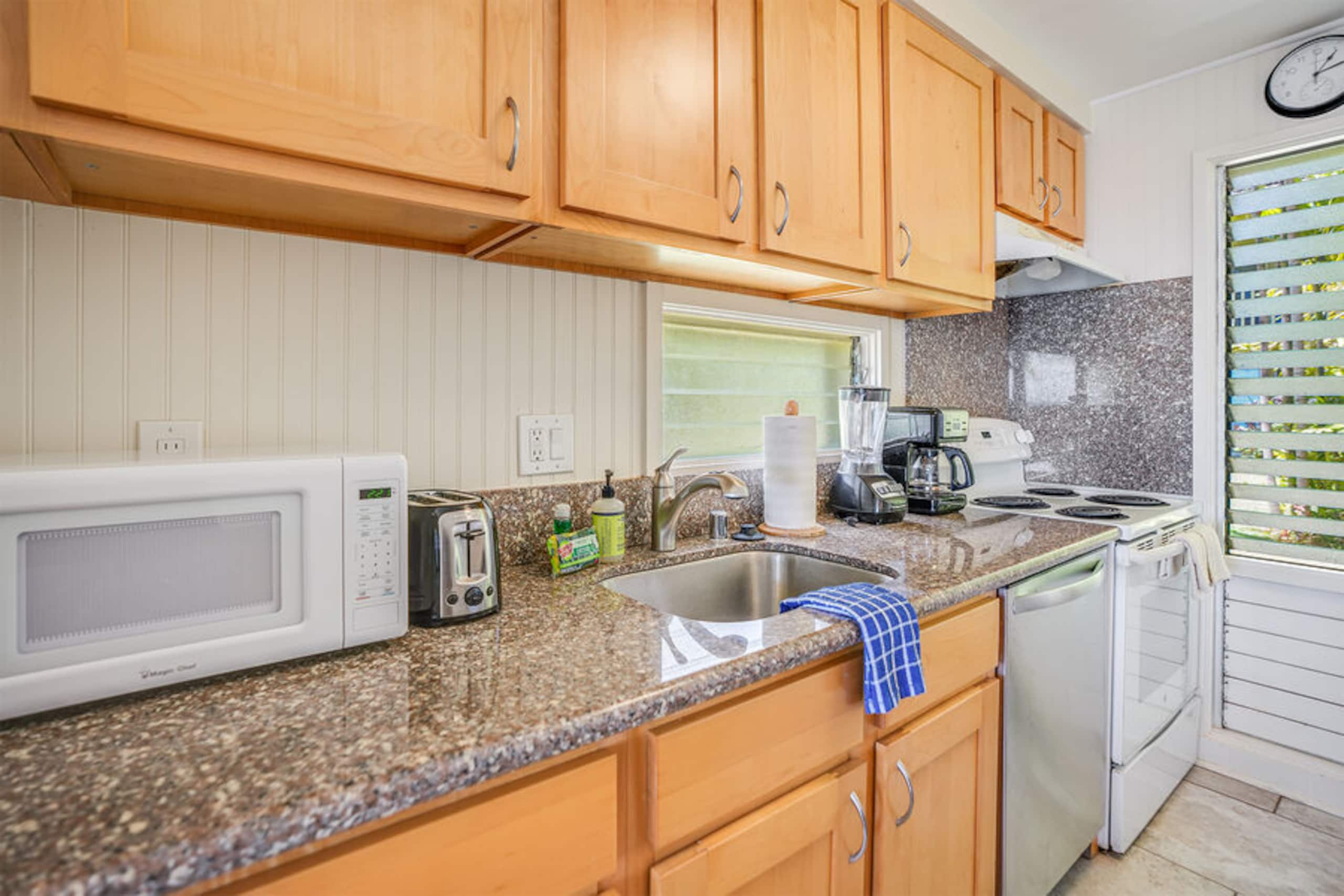 Condo in Kapaa · ★4.89 · 2 bedrooms · 2 beds · 1.5 baths - Image 11