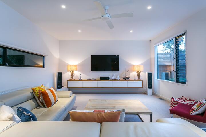 C-Escape – luxury with pool & Spa gallery image 4