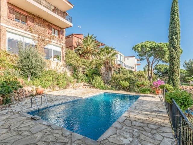 Villa Flores 8 personas Lloret de Mar