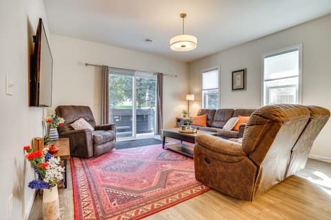 Mankato Getaway w/ Game Room & Salt Water Hot Tub!
