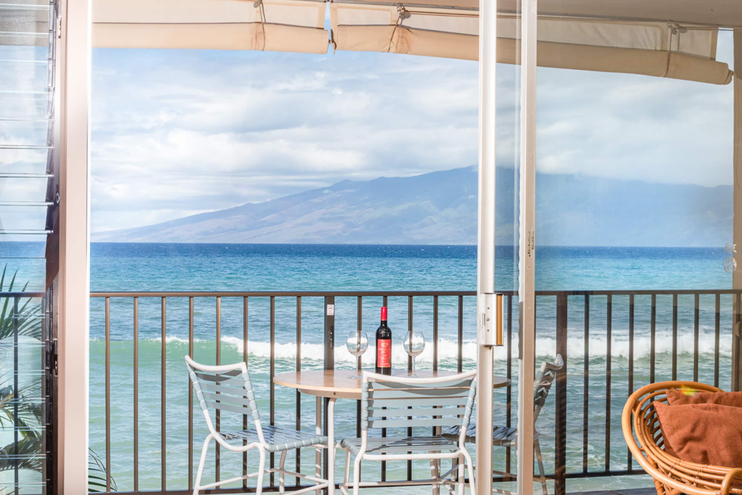 Condo in Lahaina · ★4.76 · 2 bedrooms · 4 beds · 2 private baths - Image 33