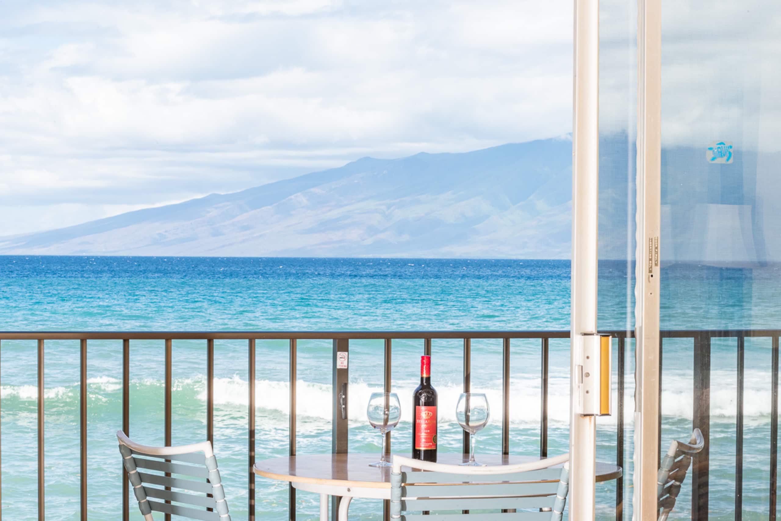 Condo in Lahaina · ★4.76 · 2 bedrooms · 4 beds · 2 private baths - Image 30
