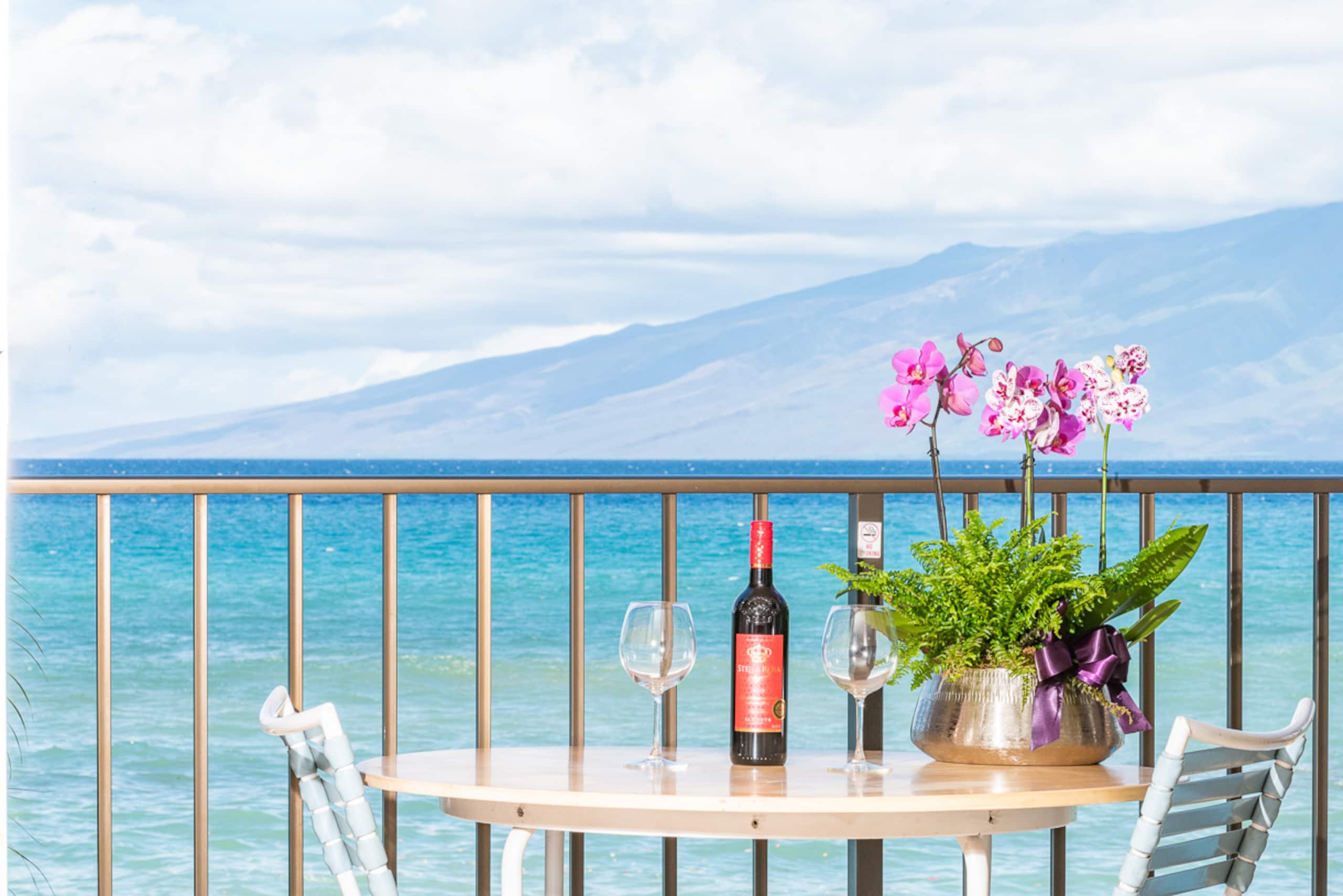 Condo in Lahaina · ★4.76 · 2 bedrooms · 4 beds · 2 private baths - Image 1