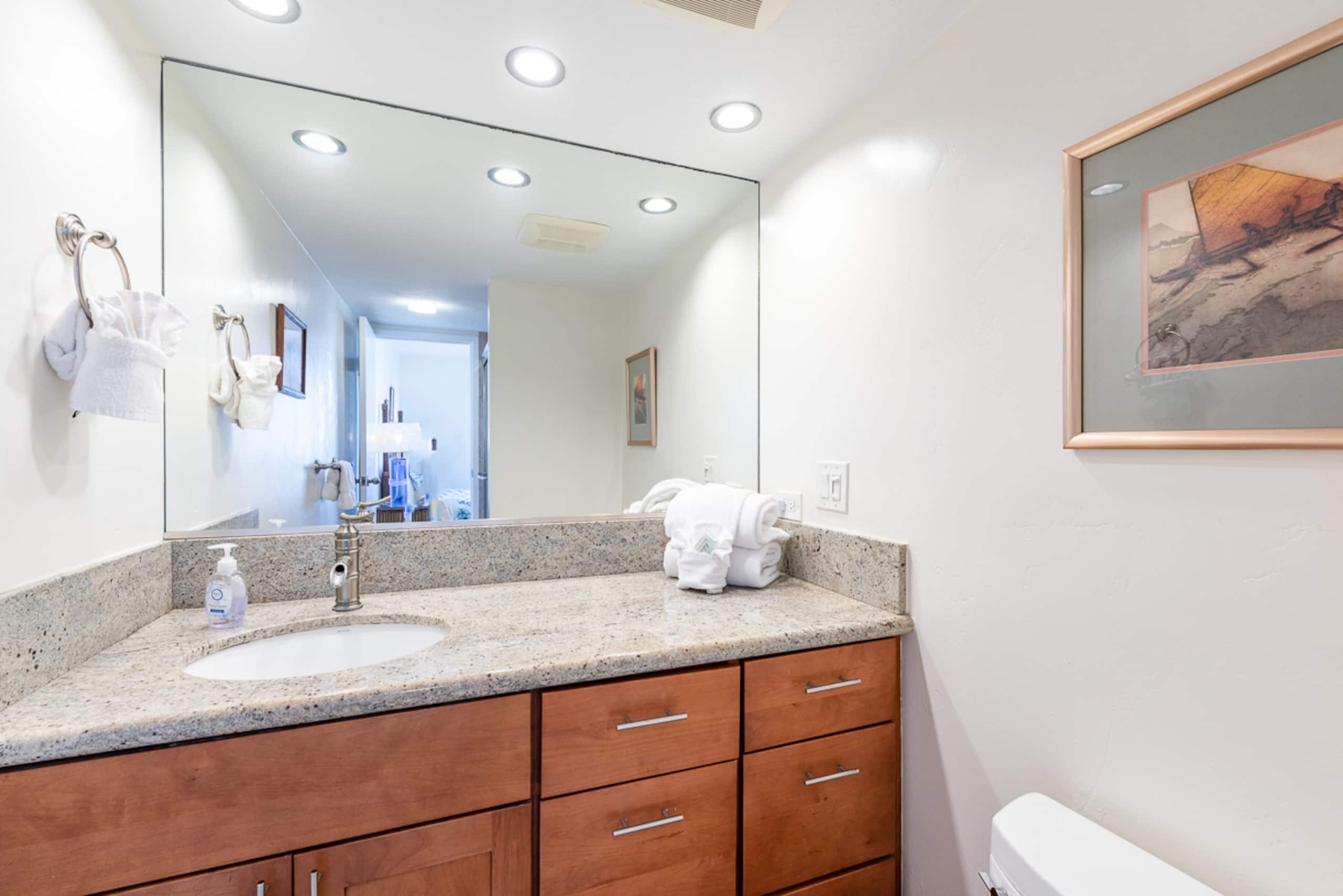 Condo in Lahaina · ★4.76 · 2 bedrooms · 4 beds · 2 private baths - Image 21