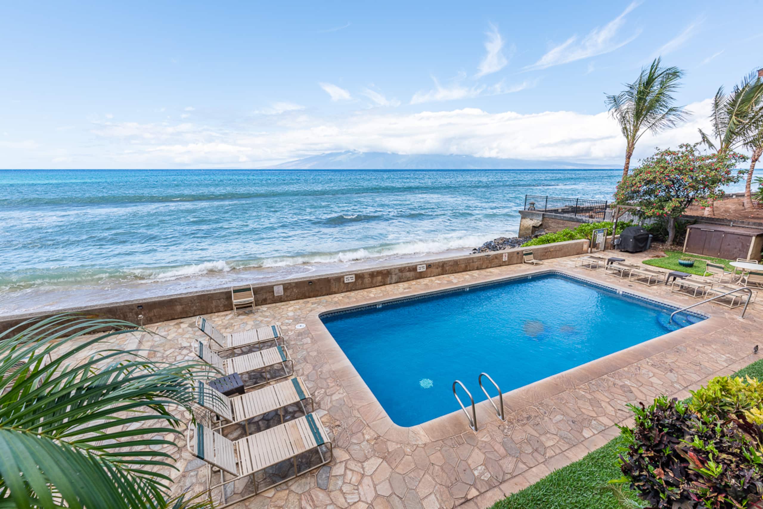 Condo in Lahaina · ★4.76 · 2 bedrooms · 4 beds · 2 private baths - Image 27