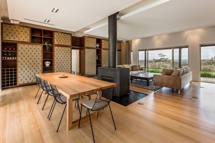 Casa Marni—Luxe Pool Escape with Breathtaking View gallery image 2