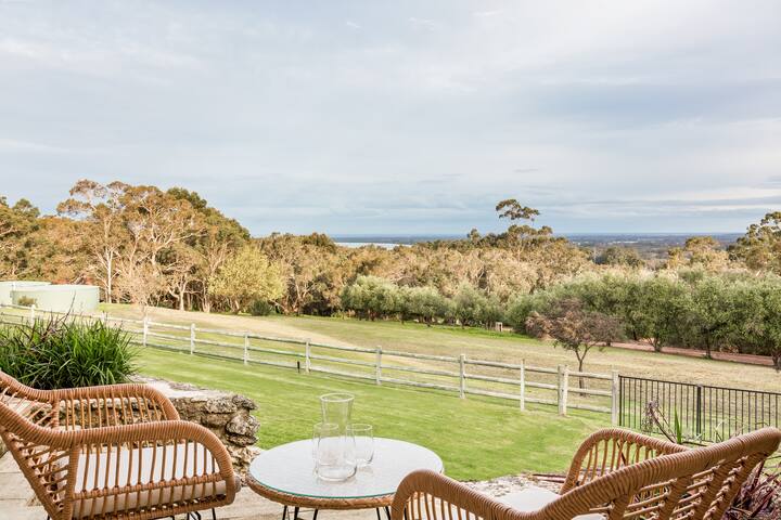 Casa Marni—Luxe Pool Escape with Breathtaking View gallery image 4