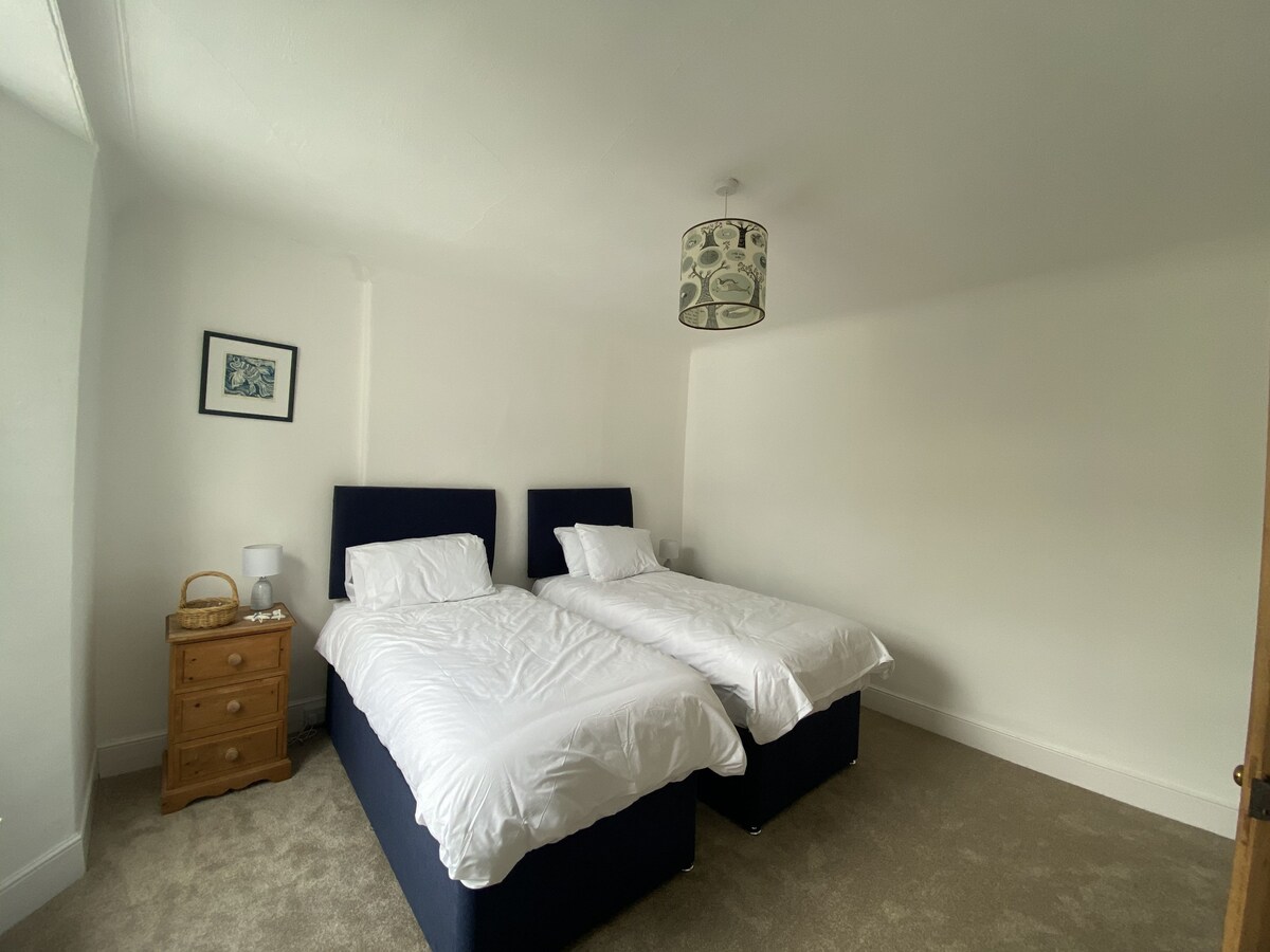 მეორე საძინებელი. საწოლები სტანდარტულად ორსაწოლიანი იქნება.