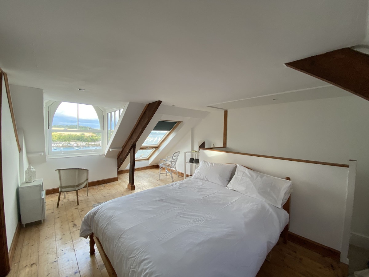 Სხვენის საძინებელი