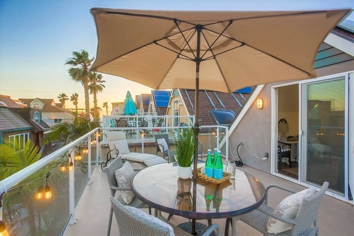 Two 3-Level Houses * Ocean Views * 6 Outdoor Areas gallery image 3