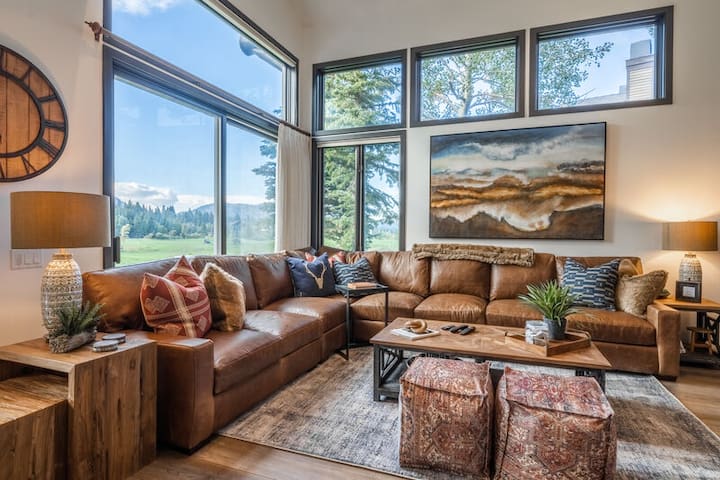 Mammoth Five Star Lodging managed Airbnb listing 3