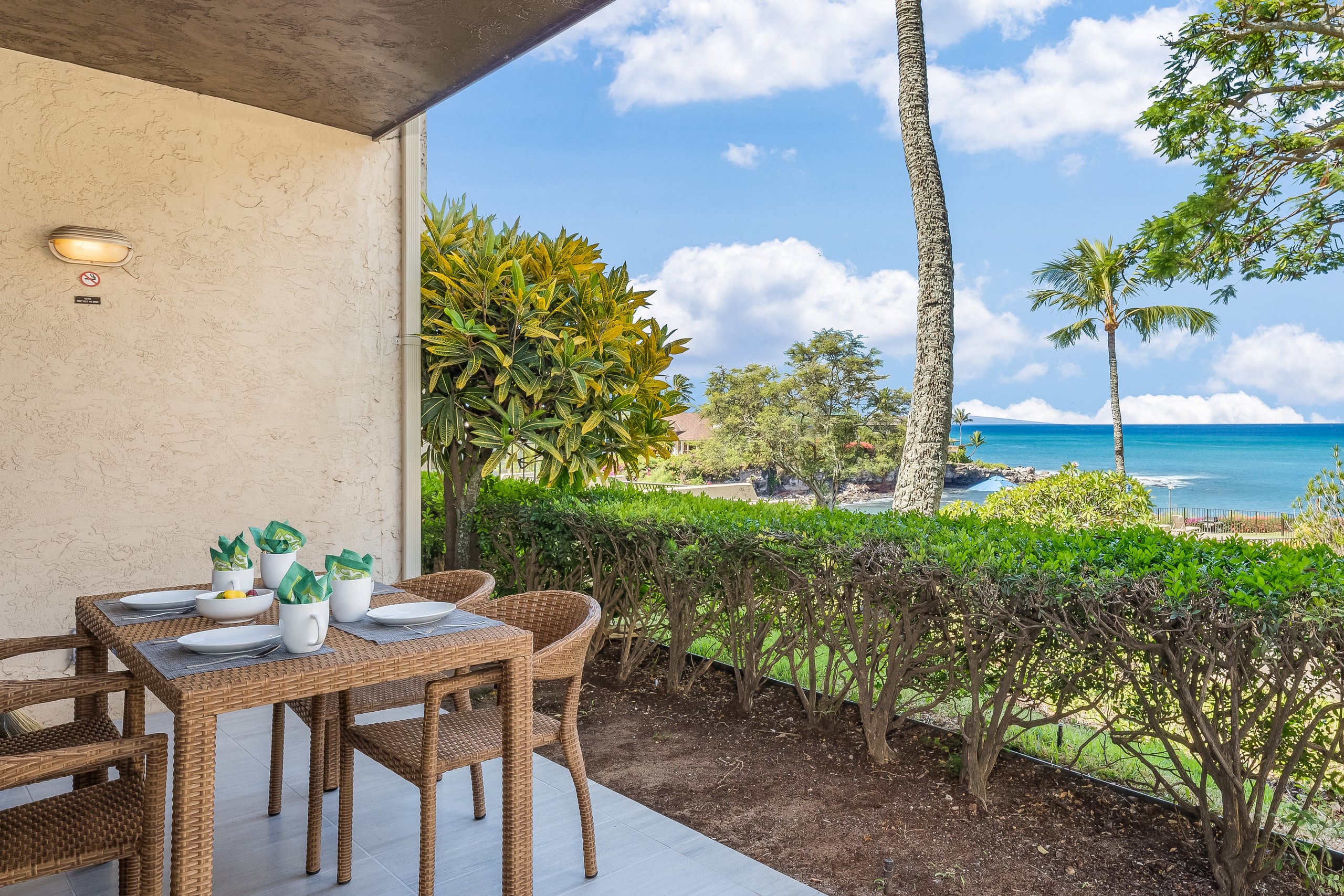Condo in Lahaina · ★4.79 · 2 bedrooms · 3 beds · 2 baths - Image 37