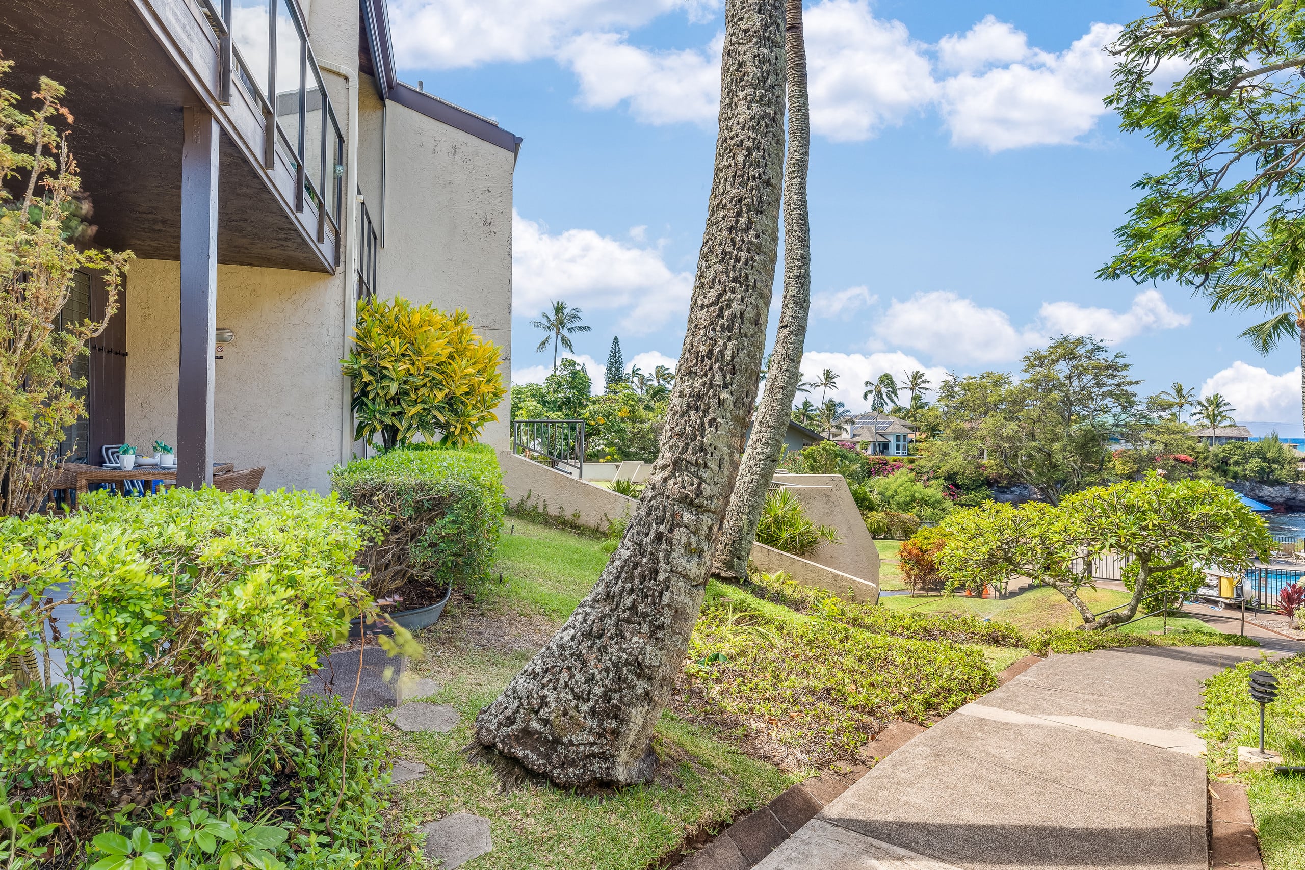 Condo in Lahaina · ★4.79 · 2 bedrooms · 3 beds · 2 baths - Image 27