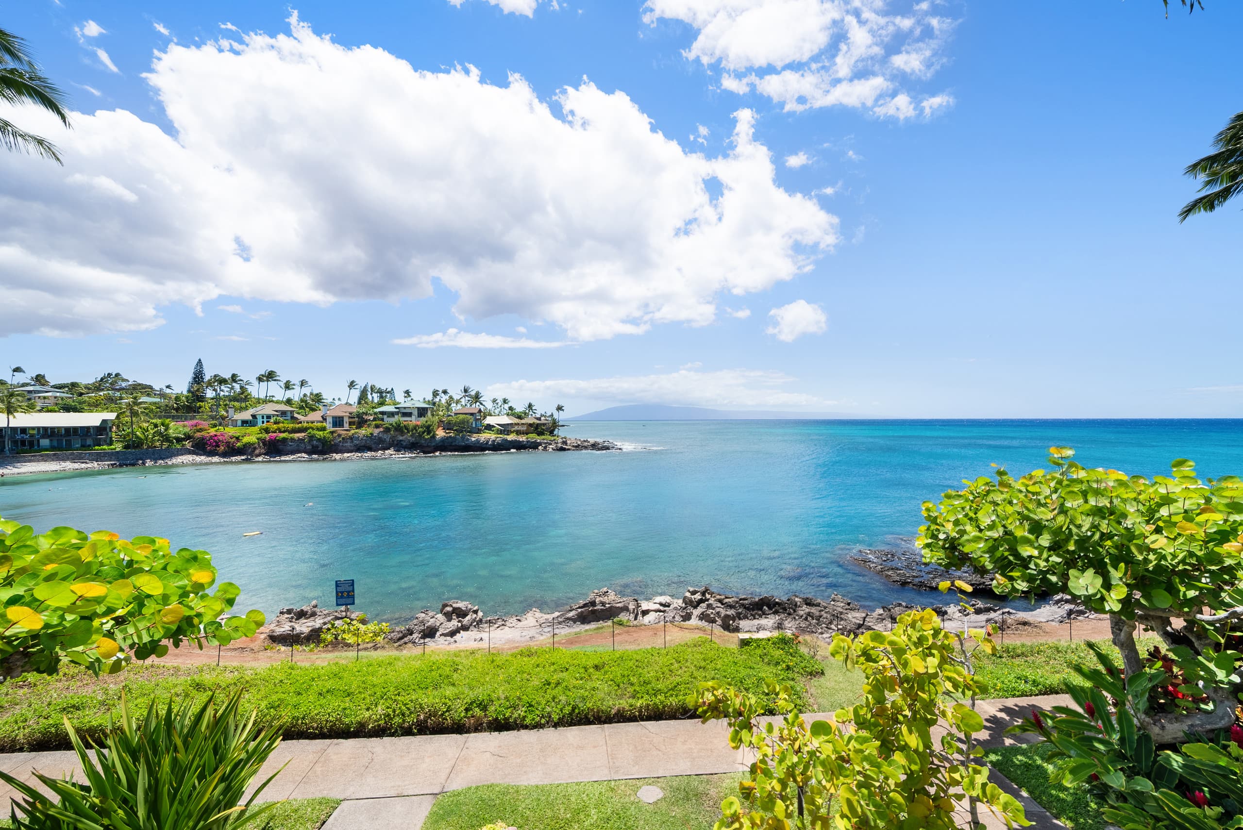 Condo in Lahaina · ★4.79 · 2 bedrooms · 3 beds · 2 baths - Image 30